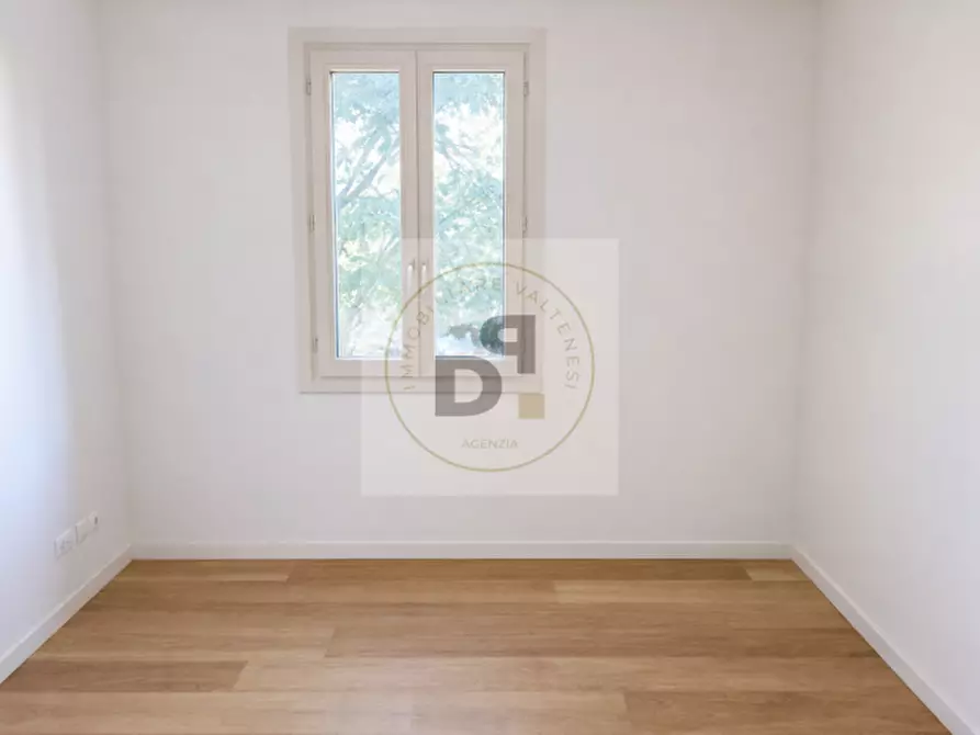 Immagine 3 di Appartamento in vendita  in Via Castellana a Soiano Del Lago