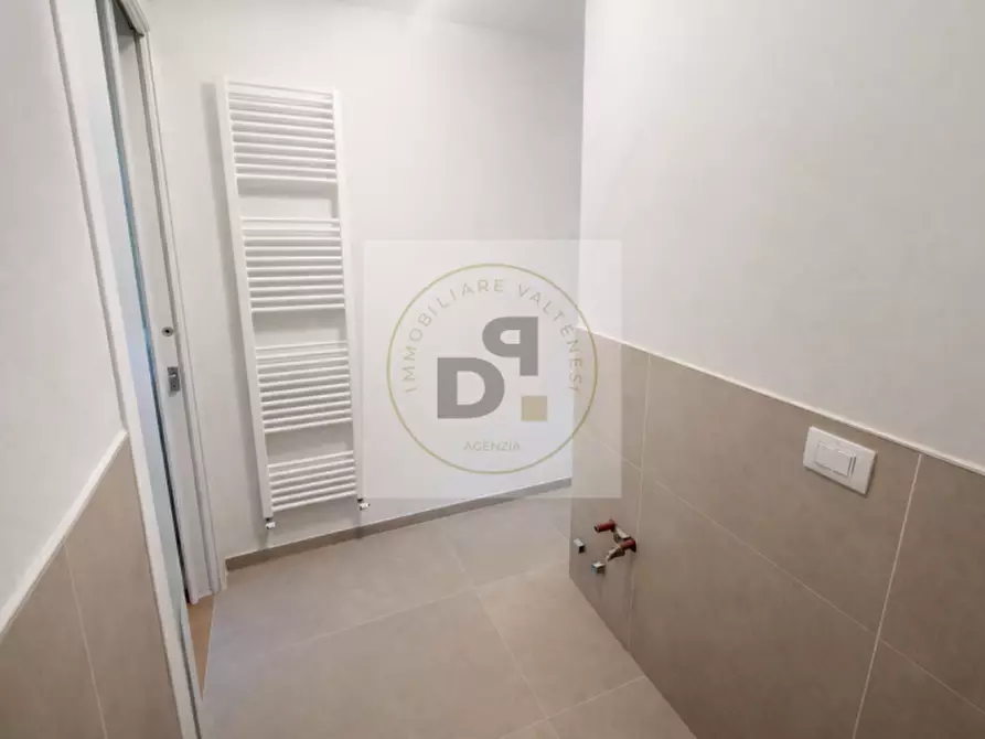 Immagine 9 di Appartamento in vendita  in Via Castellana a Soiano Del Lago