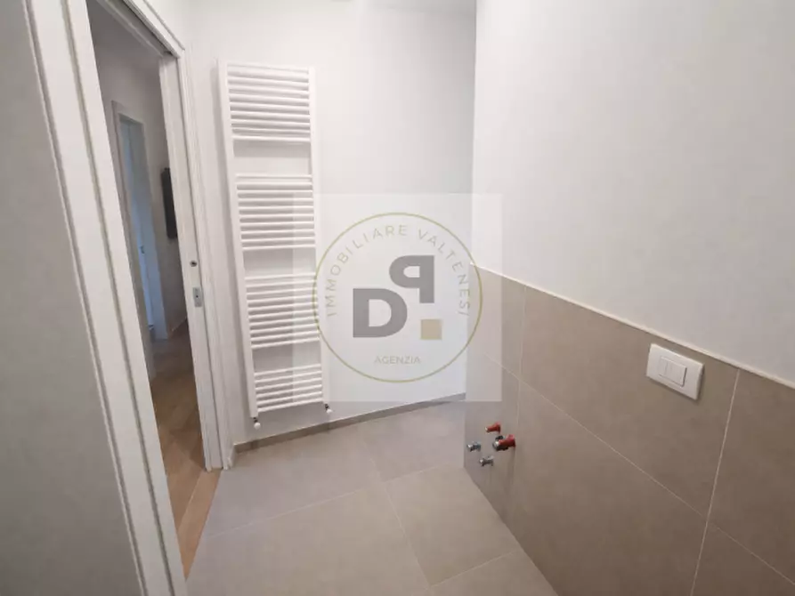 Immagine 10 di Appartamento in vendita  in Via Castellana a Soiano Del Lago