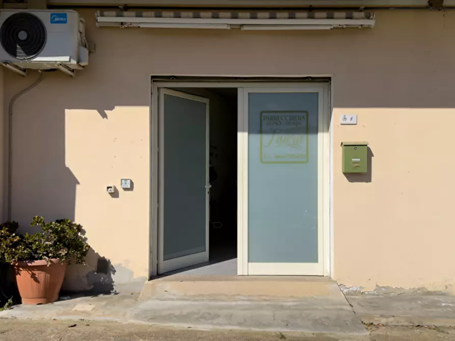 Immagine 1 di Negozio in affitto  in via paganini 8 a Sarroch
