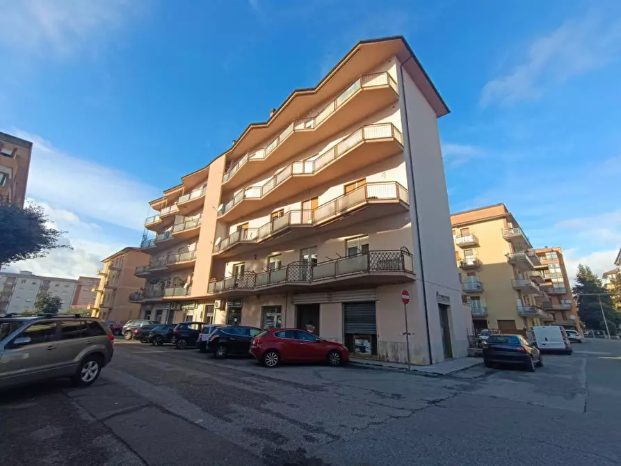 Immagine 8 di Negozio in affitto  in Via Ettore Lucandri a Rieti