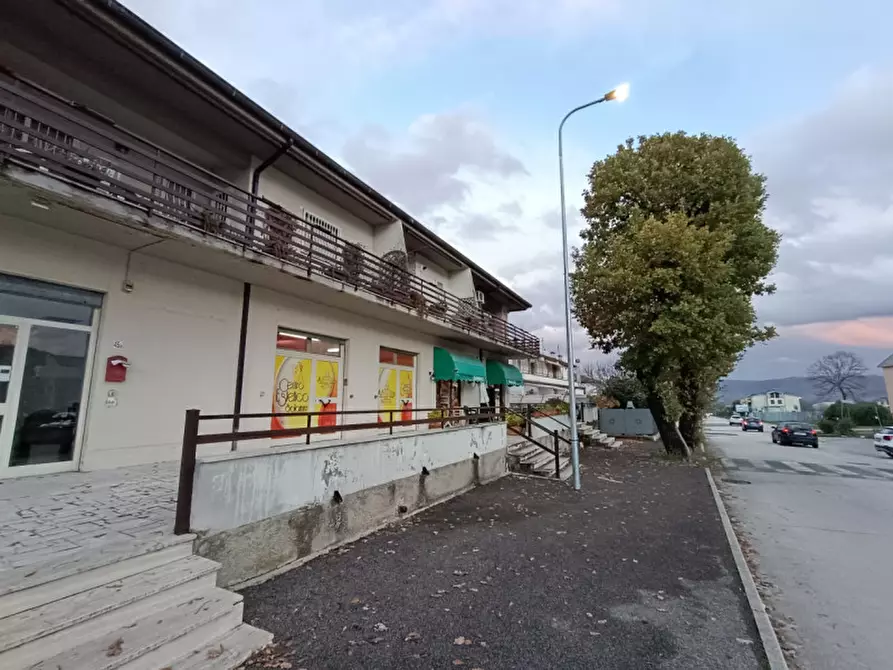 Immagine 3 di Negozio in vendita  in Via Prof. Luigi Cipriani a Contigliano