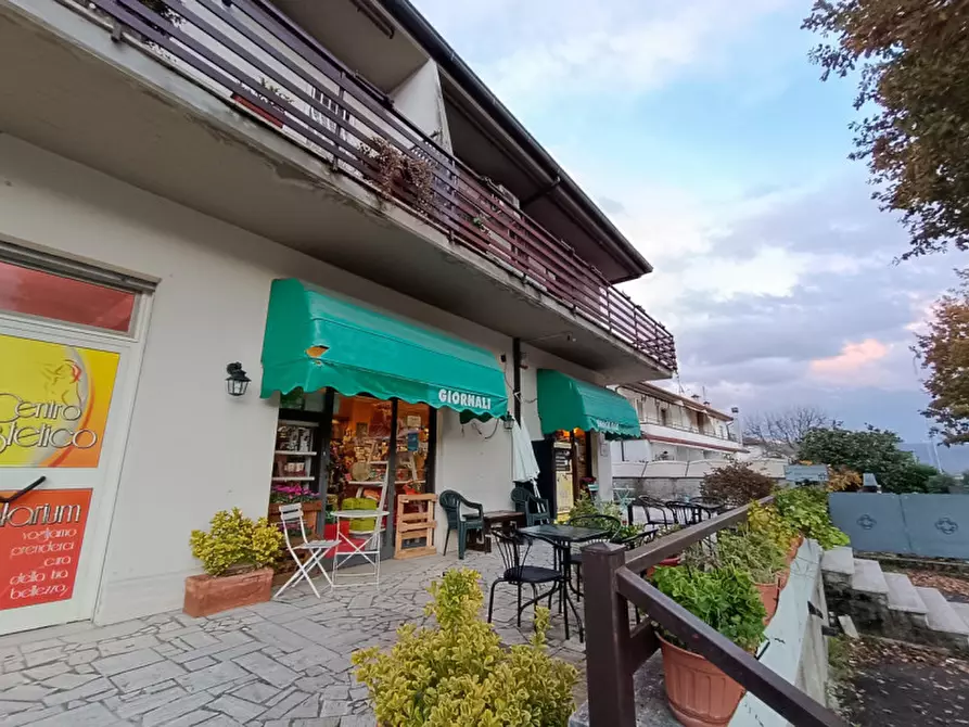 Immagine 4 di Negozio in vendita  in Via Prof. Luigi Cipriani a Contigliano