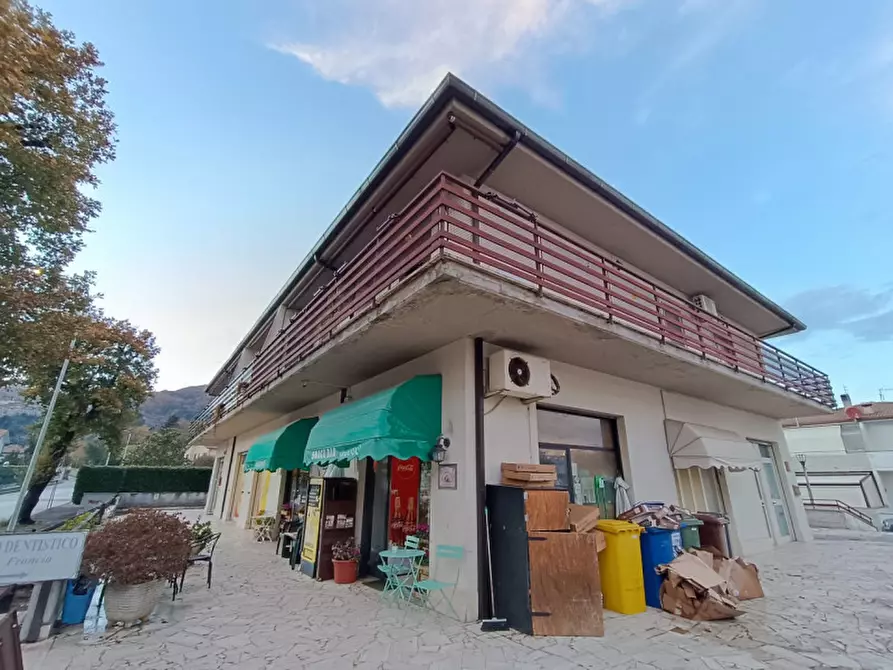 Immagine 8 di Negozio in vendita  in Via Prof. Luigi Cipriani a Contigliano