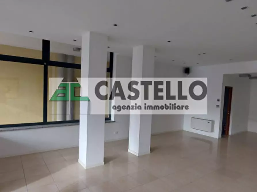 Immagine 3 di Negozio in vendita  in Via Roma a Vigodarzere