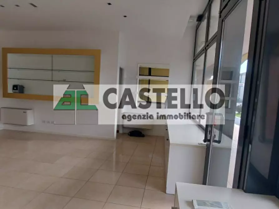 Immagine 10 di Negozio in vendita  in Via Roma a Vigodarzere