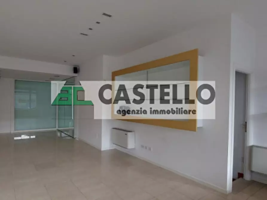 Immagine 12 di Negozio in vendita  in Via Roma a Vigodarzere