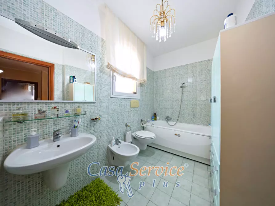 Immagine 25 di Villa in vendita  in Via Brindisi a Casarano