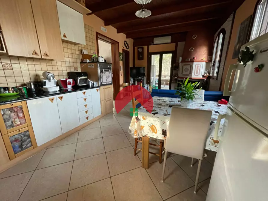 Immagine 8 di Villetta a schiera in vendita  a Matera