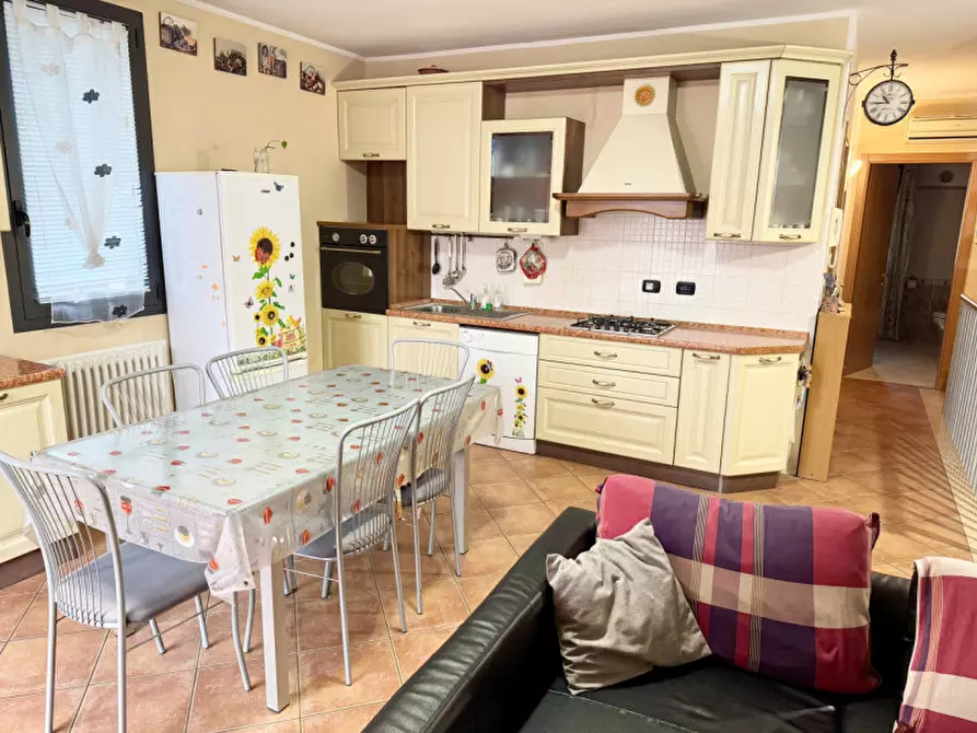 Immagine 8 di Villetta a schiera in vendita  in Via 16 giugno 1 a Sissa Trecasali