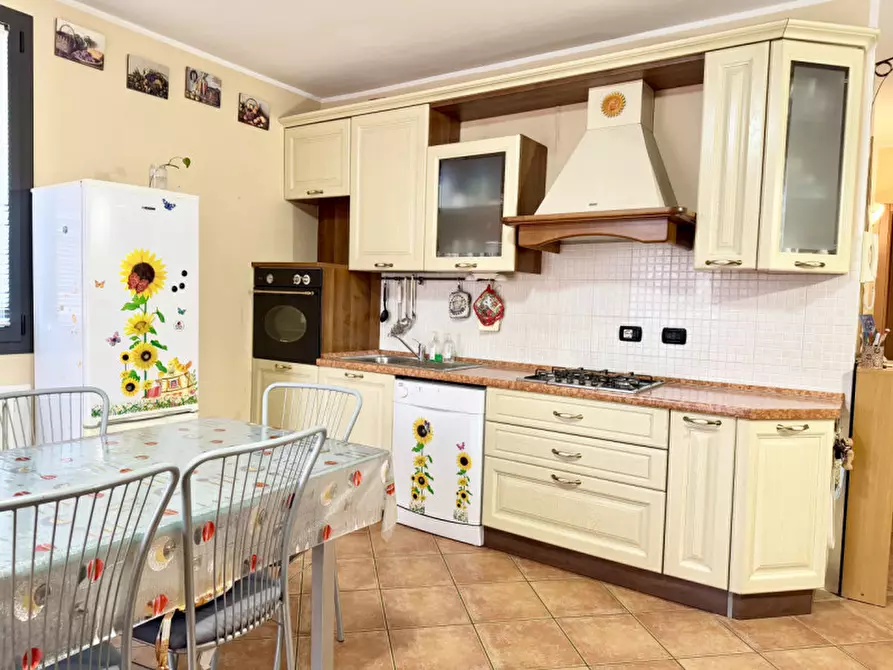 Immagine 12 di Villetta a schiera in vendita  in Via 16 giugno 1 a Sissa Trecasali