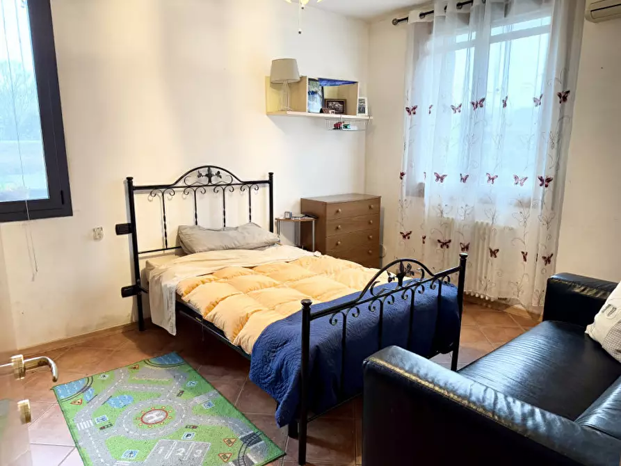 Immagine 16 di Villetta a schiera in vendita  in Via 16 giugno 1 a Sissa Trecasali