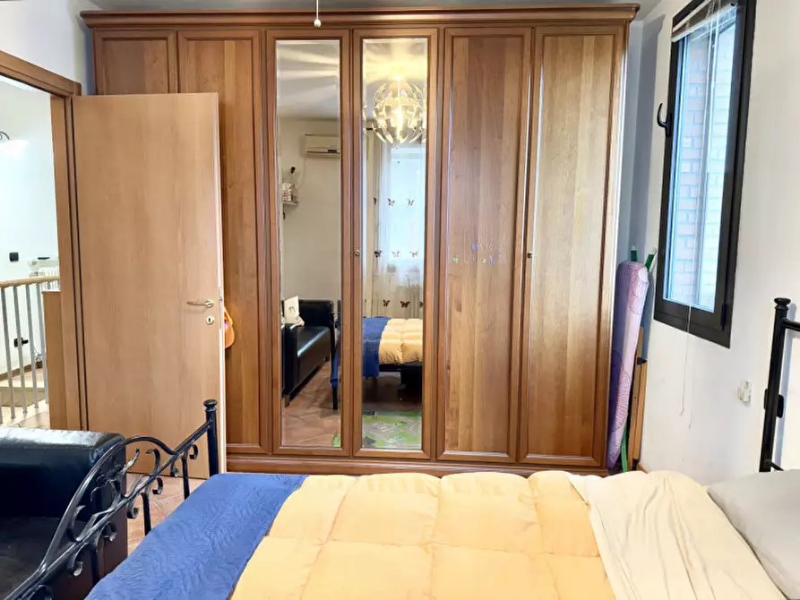 Immagine 19 di Villetta a schiera in vendita  in Via 16 giugno 1 a Sissa Trecasali