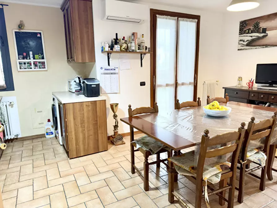 Immagine 36 di Villetta a schiera in vendita  in Via 16 giugno 1 a Sissa Trecasali