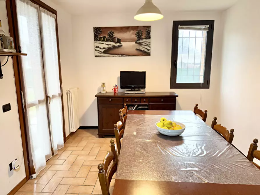 Immagine 37 di Villetta a schiera in vendita  in Via 16 giugno 1 a Sissa Trecasali