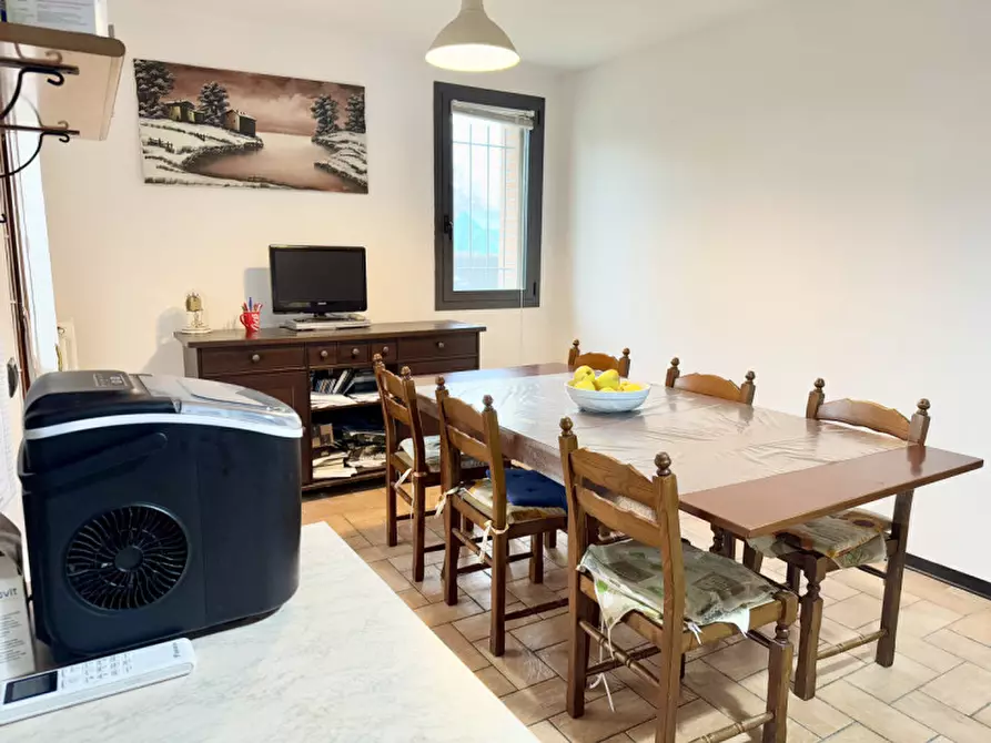 Immagine 40 di Villetta a schiera in vendita  in Via 16 giugno 1 a Sissa Trecasali