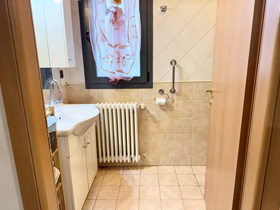 Immagine 42 di Villetta a schiera in vendita  in Via 16 giugno 1 a Sissa Trecasali