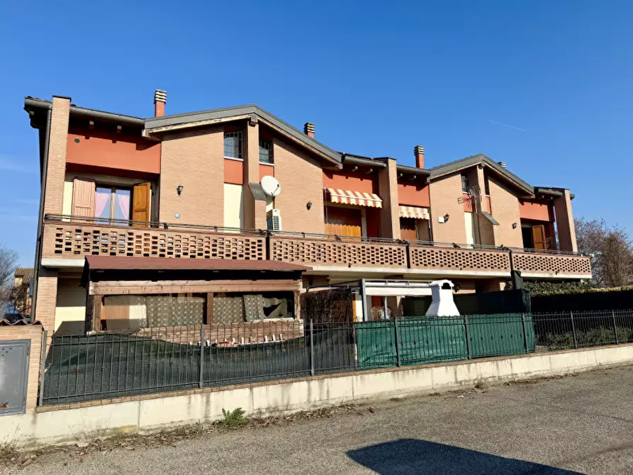 Immagine 44 di Villetta a schiera in vendita  in Via 16 giugno 1 a Sissa Trecasali