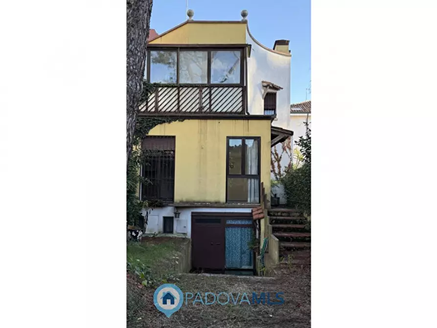 Immagine 12 di Casa indipendente in vendita  in VIA GUSTAVO MODENA 1 a Padova
