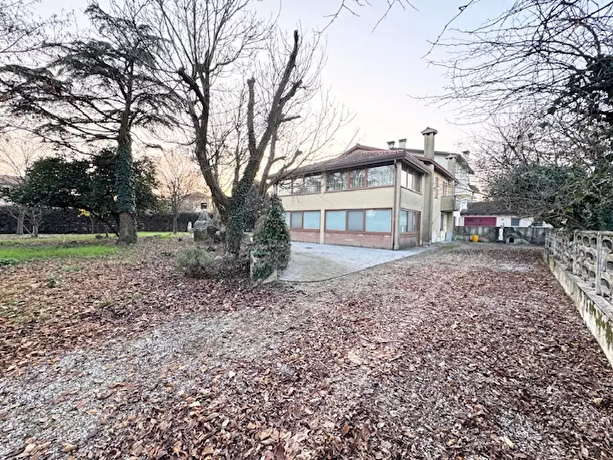 Immagine 1 di Casa bifamiliare in vendita  in Via Restello a Villa Del Conte