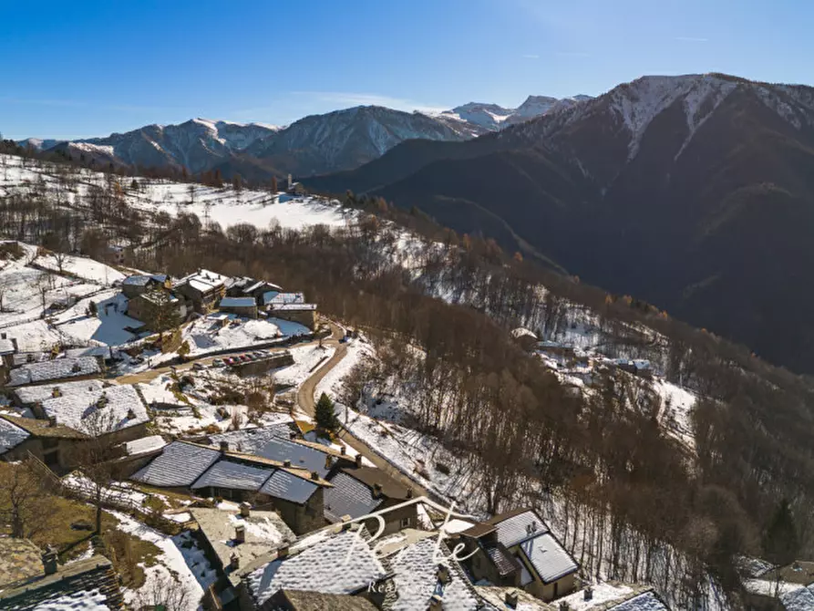 Immagine 37 di Attico in vendita  a Stroppo