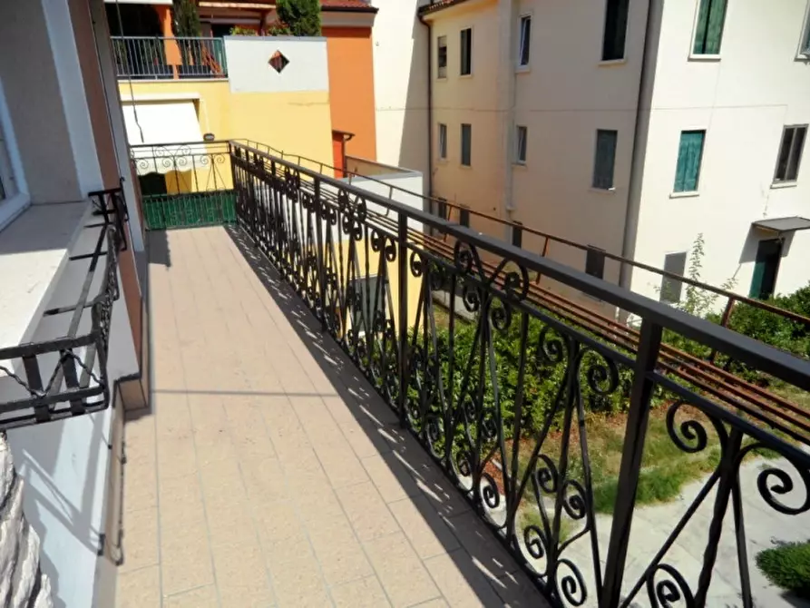 Immagine 3 di Casa bifamiliare in vendita  in Legione Antonini a Vicenza