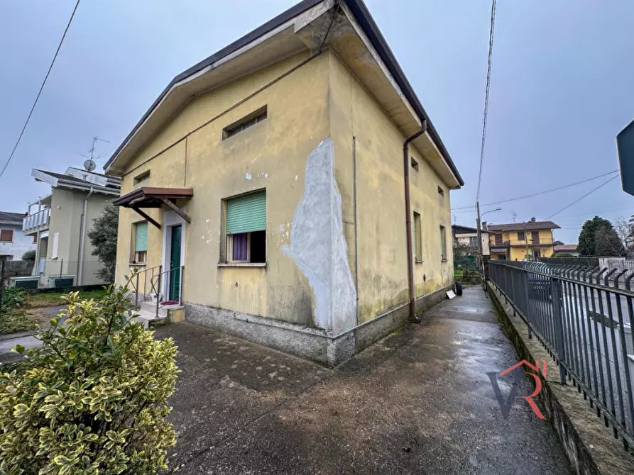Immagine 4 di Casa indipendente in vendita  in Via Guglielmo Marconi a Trenzano