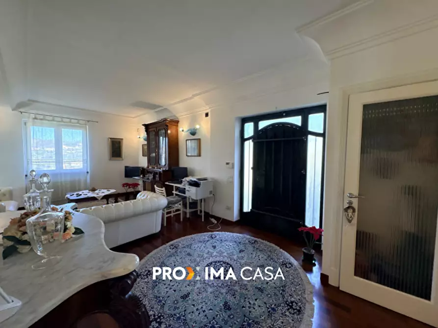 Immagine 14 di Villa in vendita  in Via Del Canale a Salerno