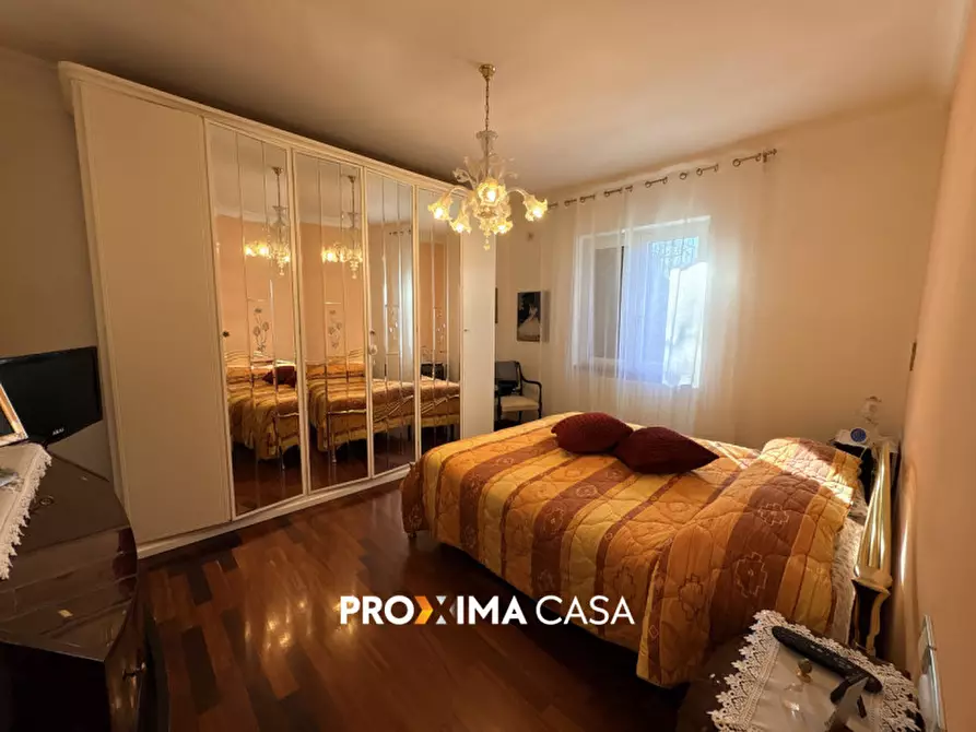 Immagine 28 di Villa in vendita  in Via Del Canale a Salerno