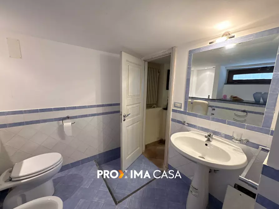 Immagine 48 di Villa in vendita  in Via Del Canale a Salerno