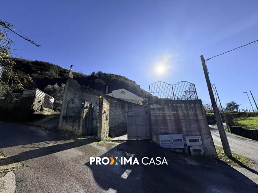 Immagine 50 di Villa in vendita  in Via Del Canale a Salerno