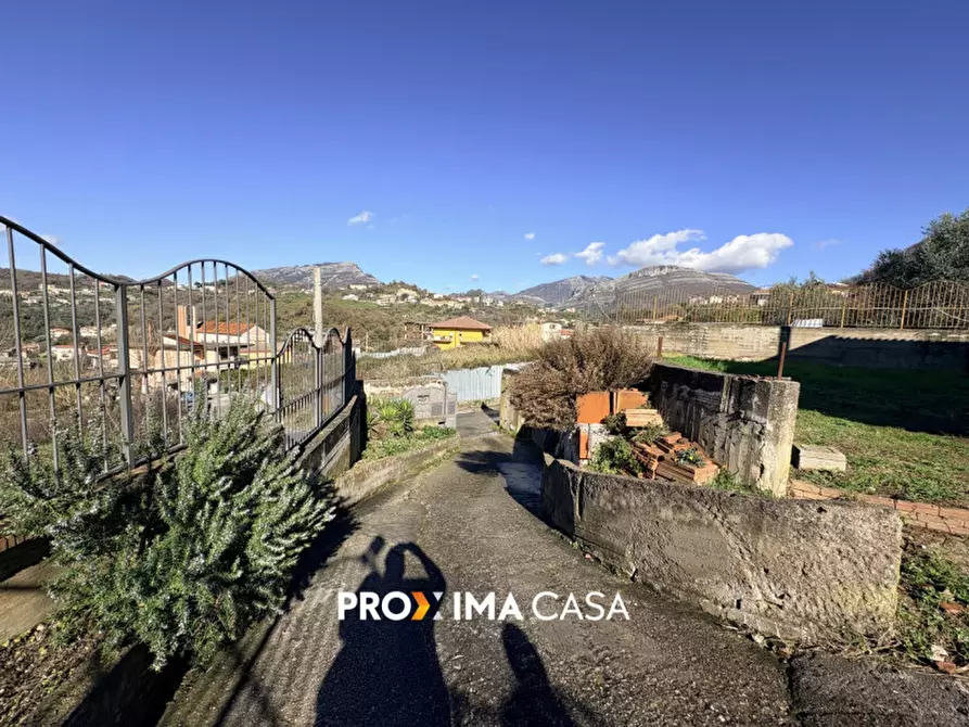 Immagine 52 di Villa in vendita  in Via Del Canale a Salerno