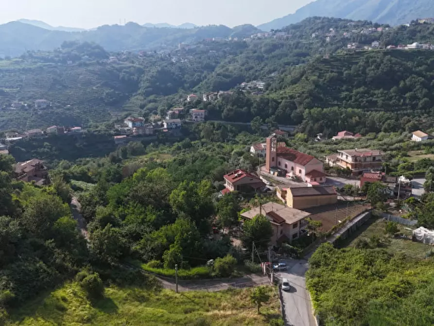 Immagine 62 di Villa in vendita  in Via Del Canale a Salerno