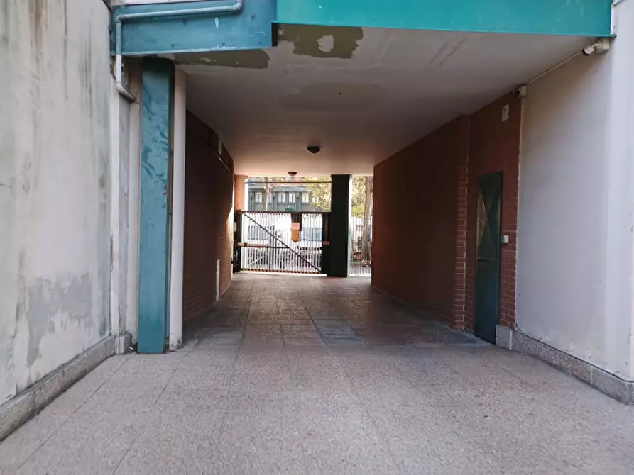 Immagine 9 di Posto auto in vendita  in Corso Filippo Brunelleschi 10 a Torino