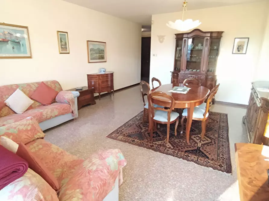 Immagine 3 di Casa bifamiliare in vendita  in via Polesine a Padova