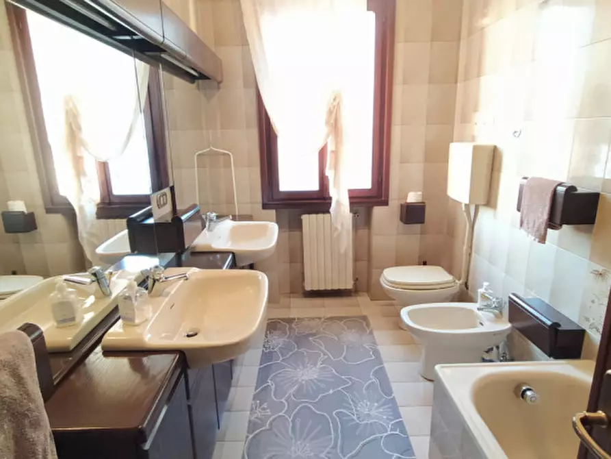 Immagine 9 di Casa bifamiliare in vendita  in via Polesine a Padova