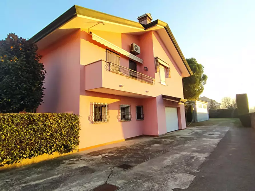 Immagine 22 di Casa bifamiliare in vendita  in via Polesine a Padova