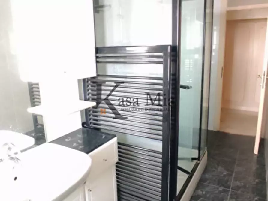 Immagine 14 di Appartamento in vendita  in via osasco 2 a Torino