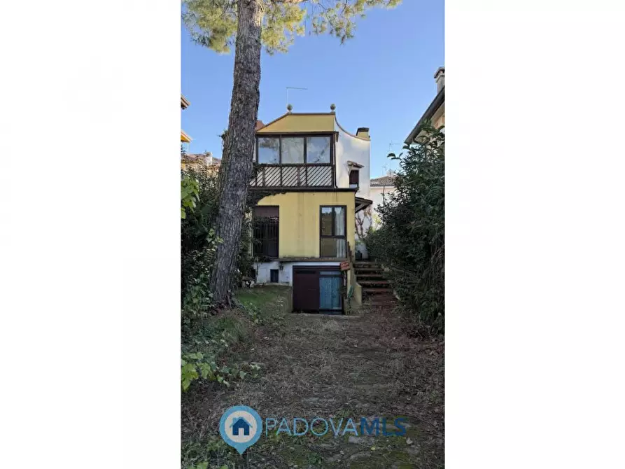 Immagine 1 di Casa indipendente in vendita  in Via Gustavo Modena, 1 a Padova