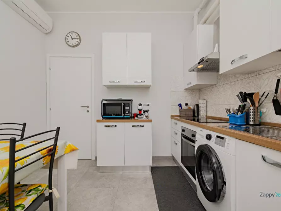 Immagine 13 di Appartamento in affitto  in Via G. Matteotti a Agrate Brianza