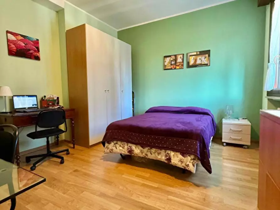 Immagine 9 di Appartamento in vendita  in Via Marzabotto a Parma