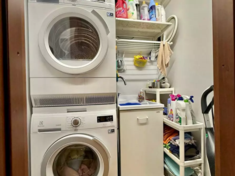 Immagine 15 di Appartamento in vendita  in Via Marzabotto a Parma