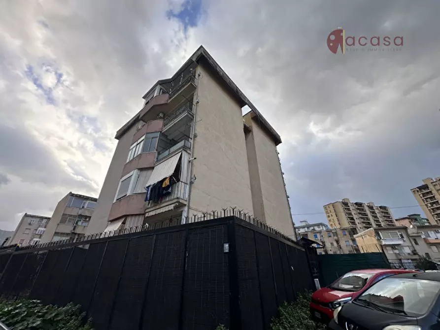 Immagine 1 di Appartamento in vendita  in Via Ammiraglio Carlo Bergamini 21 a Palermo