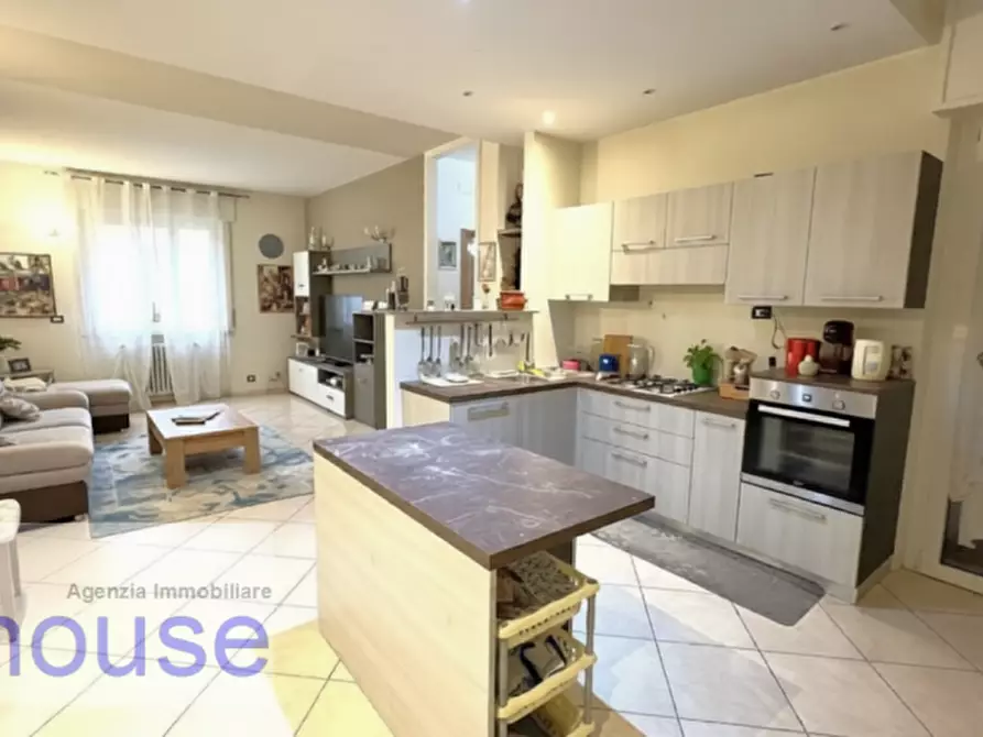 Immagine 2 di Appartamento in vendita  in via mercato a Cossato