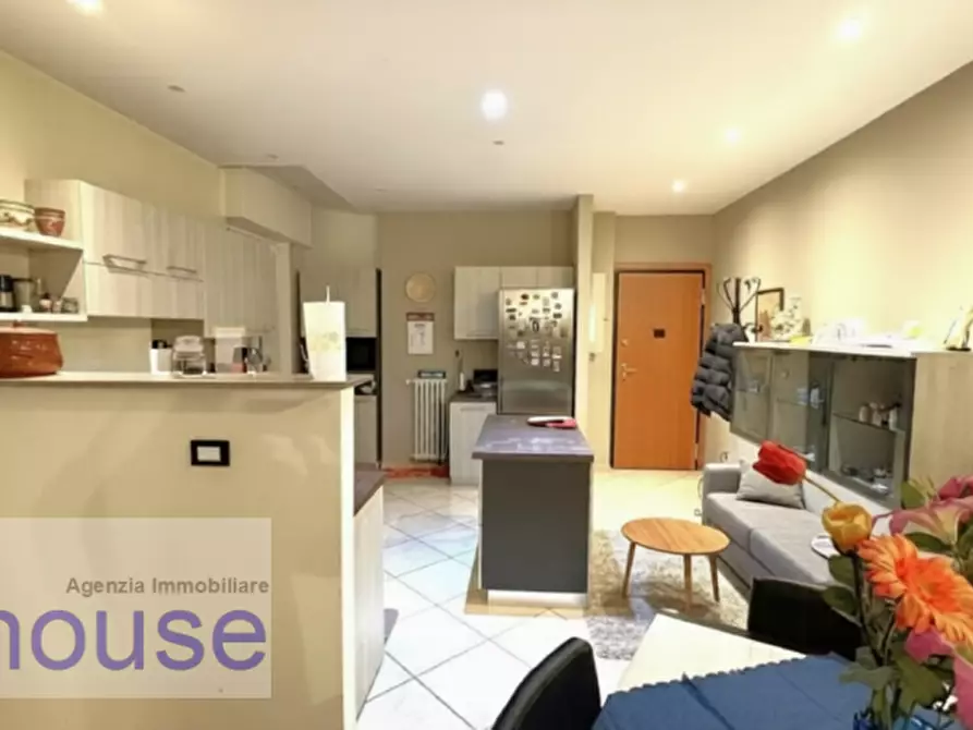 Immagine 5 di Appartamento in vendita  in via mercato a Cossato