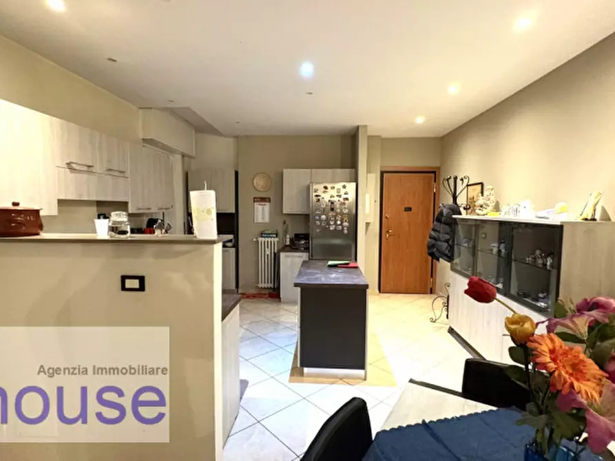 Immagine 5 di Appartamento in vendita  in via mercato a Cossato