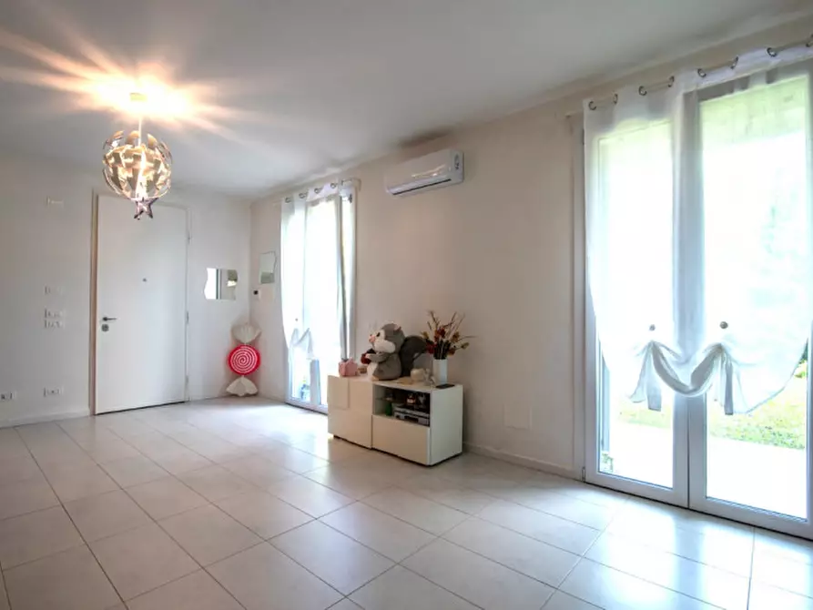 Immagine 5 di Casa trifamiliare in vendita  in Via Monteortone a Abano Terme