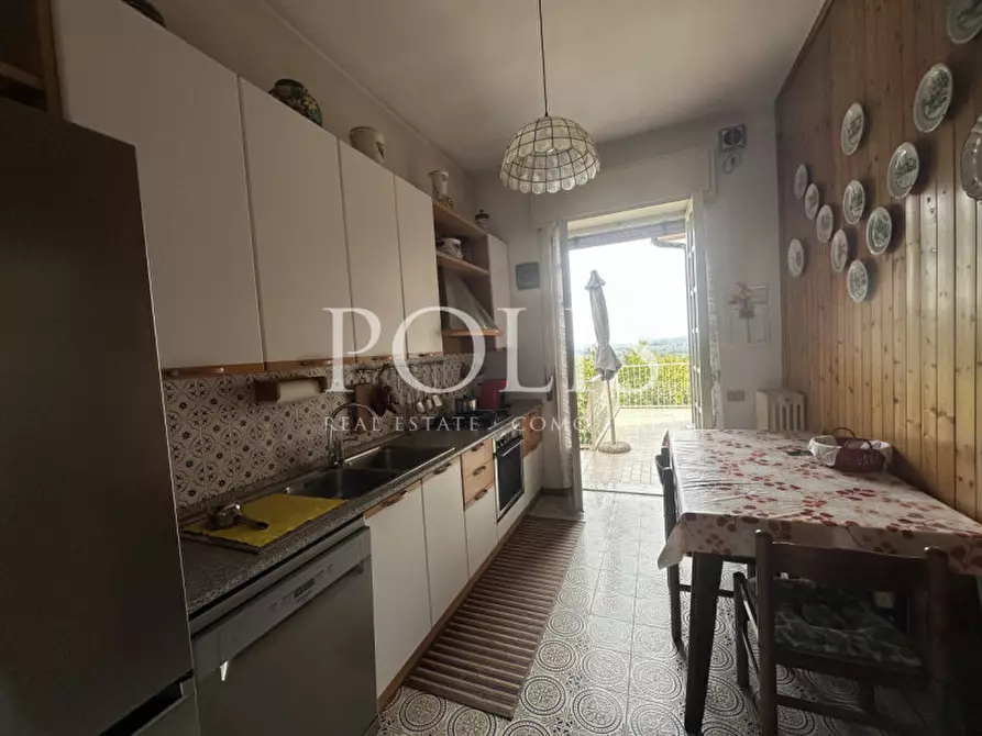 Immagine 19 di Villa in vendita  a Erba