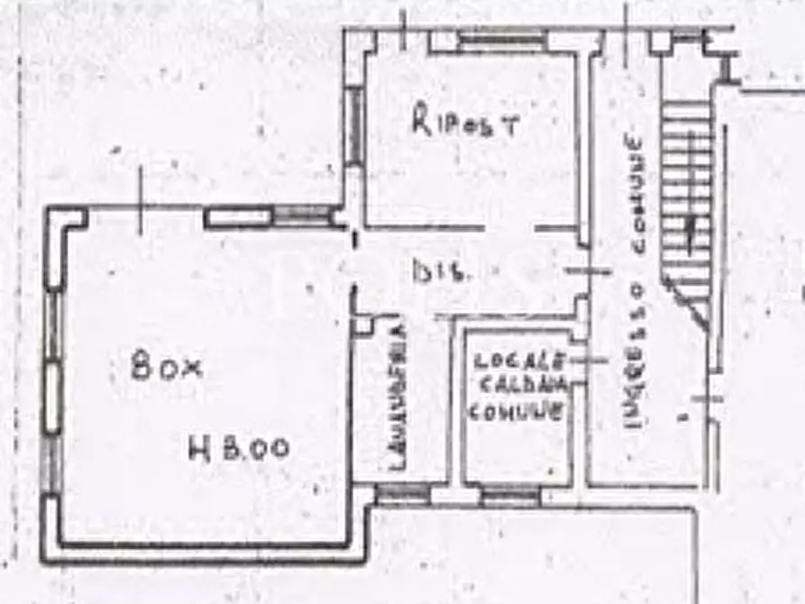 Immagine 22 di Villa in vendita  a Erba