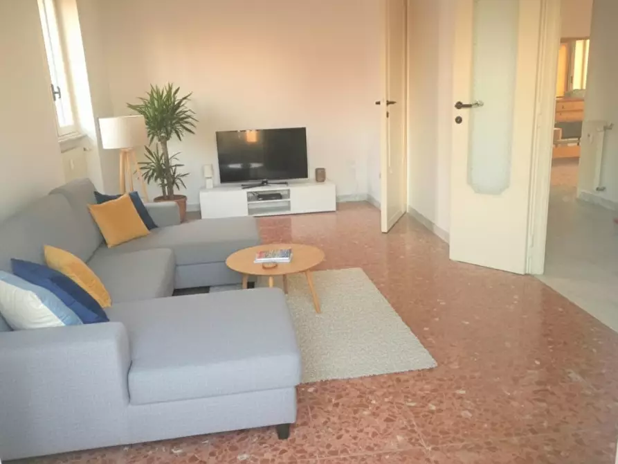 Immagine 1 di Appartamento in vendita  in Via Volpiano a Roma